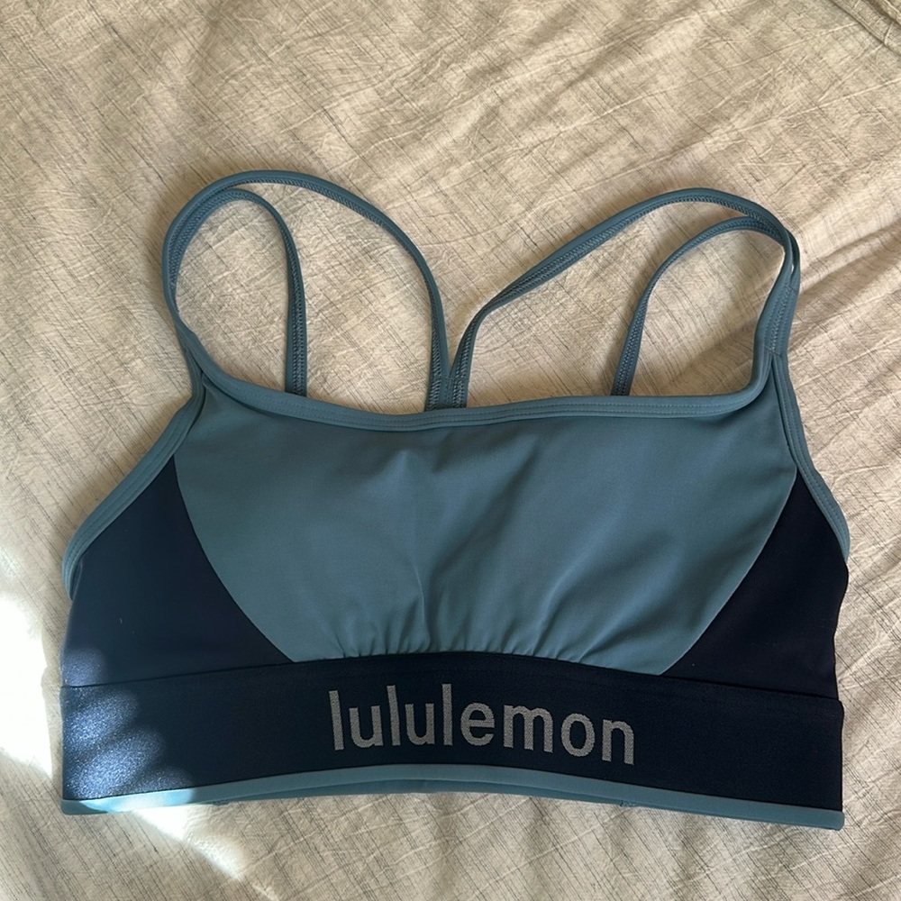 Lululemon Logo Train Sports Bra
